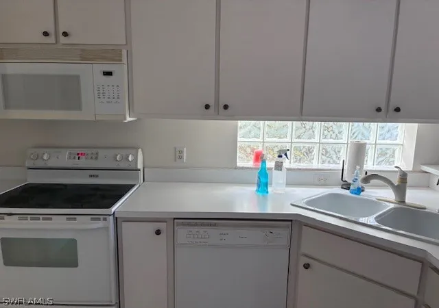 4th image of 10741 Maui Cir, Estero, FL 33928 | MLS# 226007335