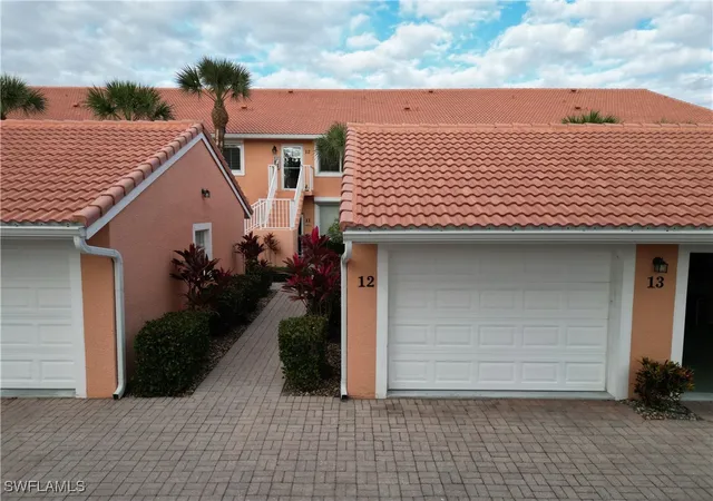 Listing Photo 2 - Condo for sale in building located at 6830 Bch Resort Dr, Naples, FL 34114 - Unit #12