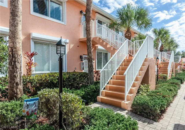 Listing Photo 3 - Condo for sale in building located at 6830 Bch Resort Dr, Naples, FL 34114 - Unit #12