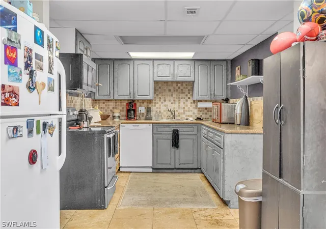 4th image of 4786 Albacore Ln, Fort Myers, FL 33919 | MLS# 226007941