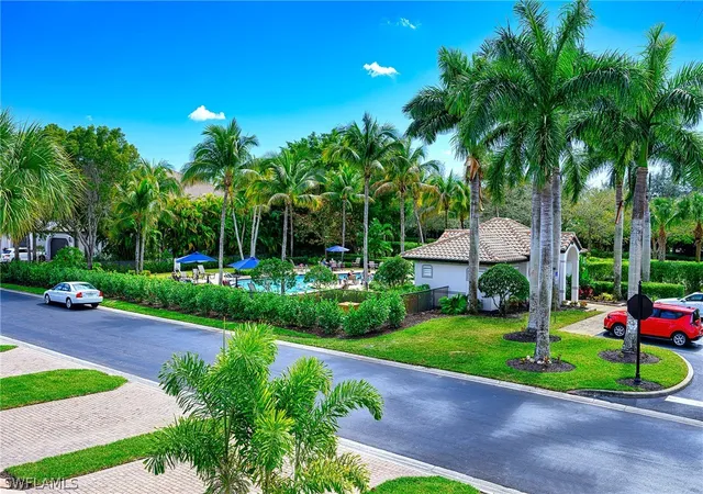 Listing Photo 4 - Condo for sale in building located at 3745 Montreux Ln, Naples, FL 34114 - Unit #3-202