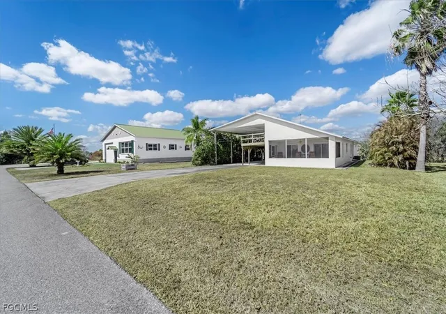 3rd image of 1079 Lock Ln, Moore Haven, FL 33471 | MLS# 2026009254