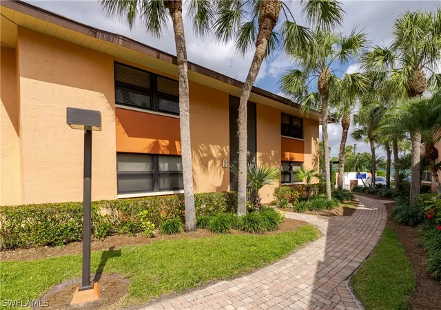 3rd image of 1514 Mainsail Dr, Naples, FL 34114