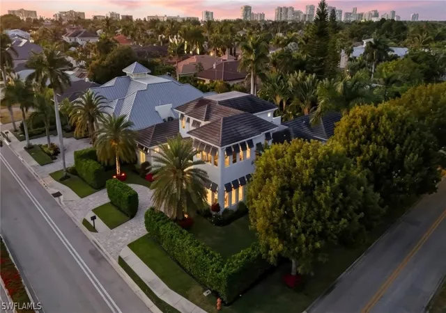 4th image of 725 Harbour Dr, Naples, FL 34103 | MLS# 226008304