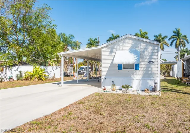 Photo 3 of Manufactured home for sale at 12130 Palm Dr, Fort Myers, FL 33908 | MLS# 2026009348 | Listing updated on 2026-03-05