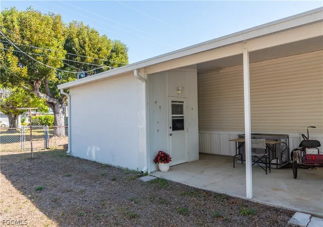Photo 4 of Manufactured home for sale at 12130 Palm Dr, Fort Myers, FL 33908 | MLS# 2026009348 | Listing updated on 2026-03-05