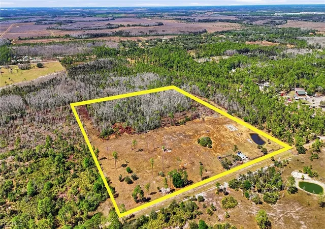 3rd image of 17550 Grand Chenier Rd, Fort Myers, FL 33913 | MLS# 2026009351