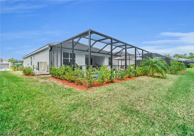 Homes for sale in Alva, FL | 17388 Walnut Run Dr, Alva, FL 33920 | MLS# 2026009413