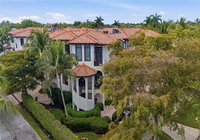 3rd image of 1008 7Th St S #B1, Naples, FL 34102 | MLS# 226006477