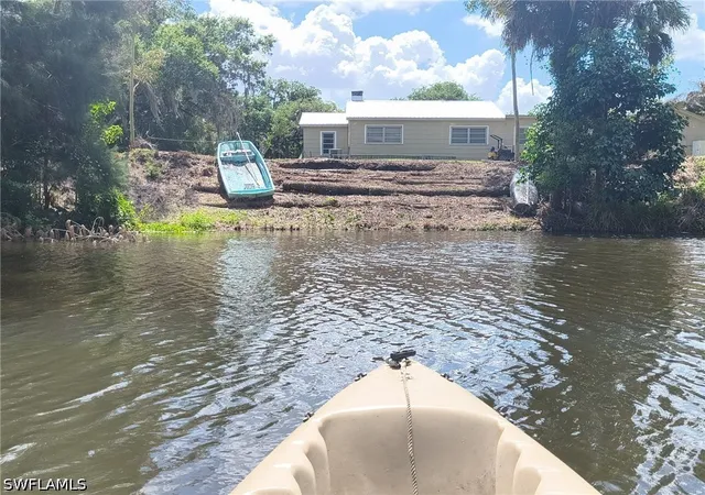 Photo 7 of Single family home for sale at 371 N Riverview St, Labelle, FL 33935 | MLS# 226008480 | Listing updated on 2026-10-07