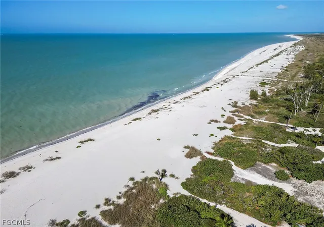 12th image of 1016 Fish Crow Rd, Sanibel, FL 33957 | MLS# 2026009591