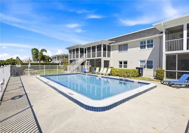 2nd image of 1006 Se 46Th St, Cape Coral, FL 33904