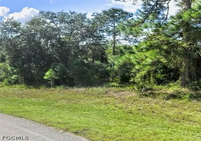 2nd image of 8056 Rolling Cir, Labelle, FL 33935 | MLS# 2026009635
