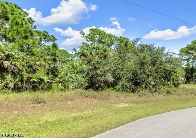4th image of 8056 Rolling Cir, Labelle, FL 33935 | MLS# 2026009635