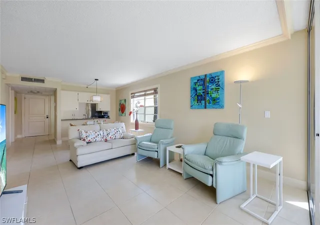 Homes for sale in NAPLES, FL | 1057 Forest Lakes Dr, NAPLES, FL 34105
