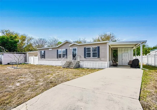 Homes for sale in North Fort Myers, FL | 7638 Peyraud Dr, North Fort Myers, FL 33917 | MLS# 2026009668