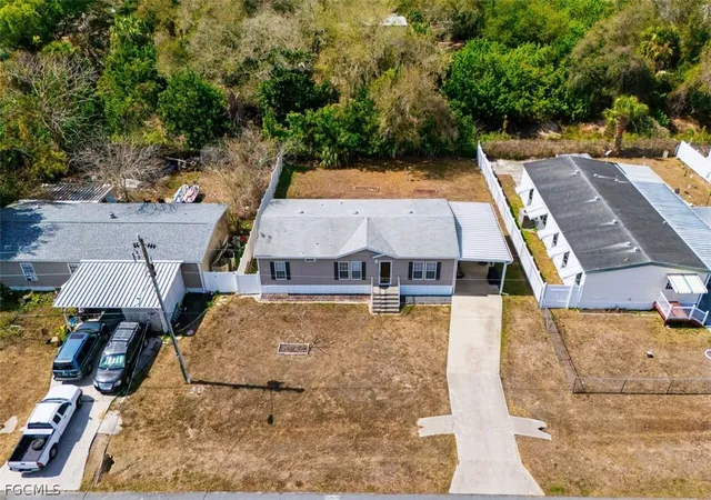 Homes for sale in North Fort Myers, FL | 7638 Peyraud Dr, North Fort Myers, FL 33917 | MLS# 2026009668
