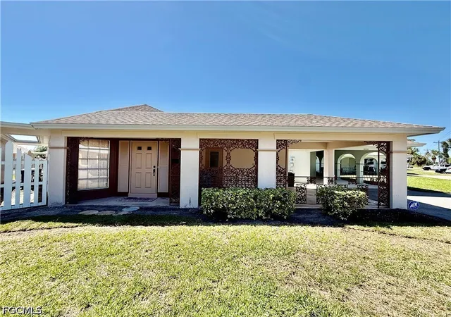 Photo 1 of Single family home for sale at 318 Joel Blvd, Lehigh Acres, FL 33936 | MLS# 2026009691 | Listing updated on 2026-07-22