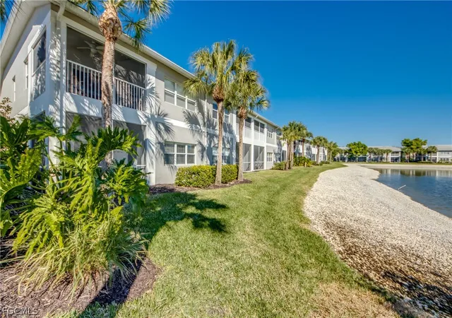 2nd image of 12181 Summergate Cir, Fort Myers, FL 33913