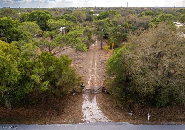 1st image of 535 Evans Rd, Labelle, FL 33935 | MLS# 2026009765