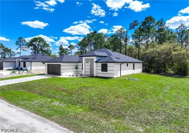 3rd image of 4407 E 13Th St, Lehigh Acres, FL 33972 | MLS# 2026009922