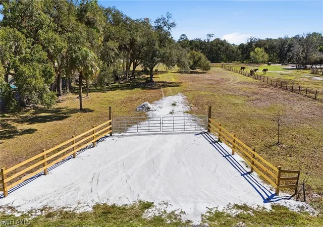 Photo 1 of Sale Pending at 4821 Oak Acres Ln, Fort Myers, FL 33905 | MLS# 226009011 | Listing updated on 2026-06-19