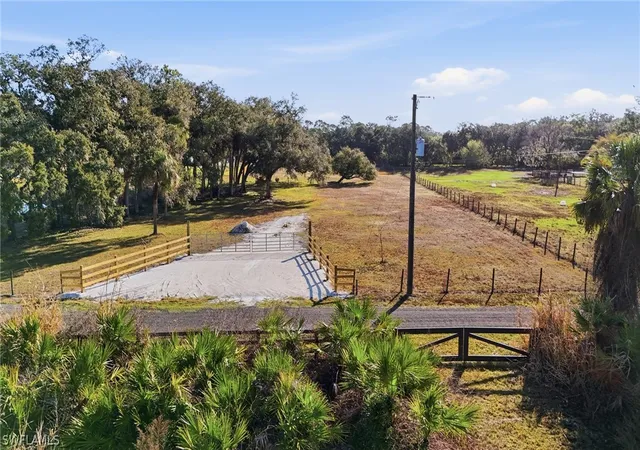 Photo 3 of Sale Pending at 4821 Oak Acres Ln, Fort Myers, FL 33905 | MLS# 226009011 | Listing updated on 2026-06-19