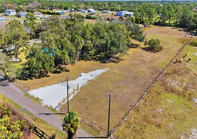 Photo 4 of Sale Pending at 4821 Oak Acres Ln, Fort Myers, FL 33905 | MLS# 226009011 | Listing updated on 2026-06-19