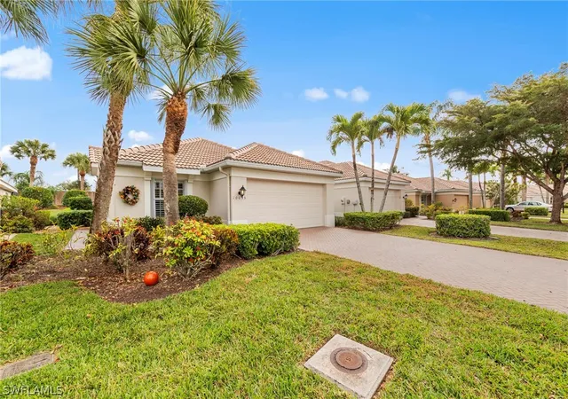 Photo 3 of Townhouse for sale at 10035 Colonial Country Clb Blvd, Fort Myers, FL 33913 | MLS# 226008599 | Listing updated on 2026-09-01