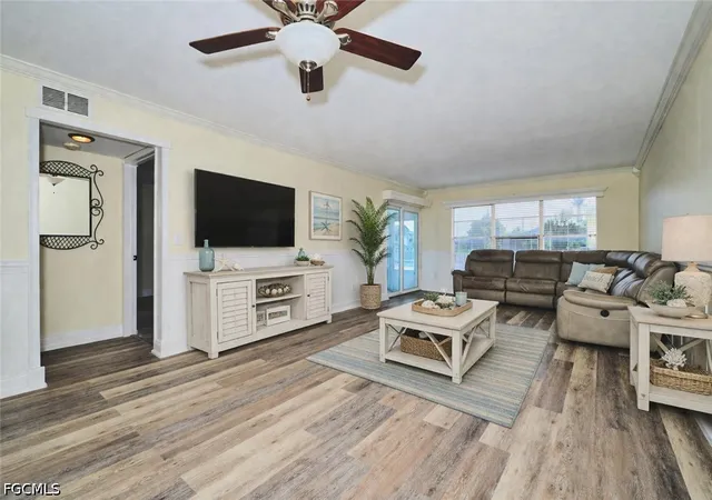 4th image of 4707 Se 5Th Ave, Cape Coral, FL 33904