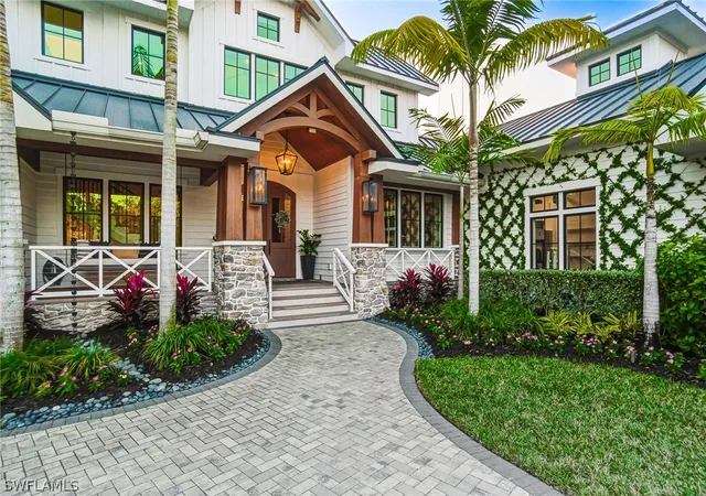 Photo 3 of Single family home for sale at 325 Cocohatchee Blvd, Naples, FL 34110 | MLS# 226007977 | Listing updated on 2026-08-01
