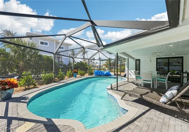 2nd image of 8338 Lagoon Rd, Fort Myers Beach, FL 33931 | MLS# 2026010225