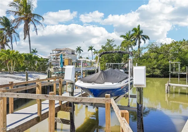 3rd image of 8338 Lagoon Rd, Fort Myers Beach, FL 33931 | MLS# 2026010225