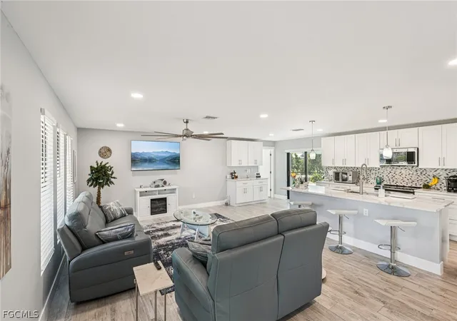 5th image of 8338 Lagoon Rd, Fort Myers Beach, FL 33931 | MLS# 2026010225