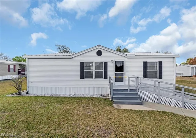 2nd image of 1151 Peaceful Ln, Moore Haven, FL 33471 | MLS# 2026010267