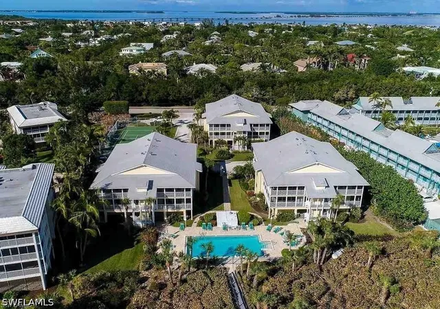 2nd image of 585 E Gulf Dr, Sanibel, FL 33957