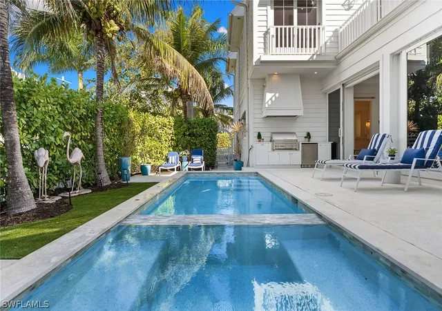 1st image of 901 10th Ave S, Naples, FL 34102 | MLS# 226009201