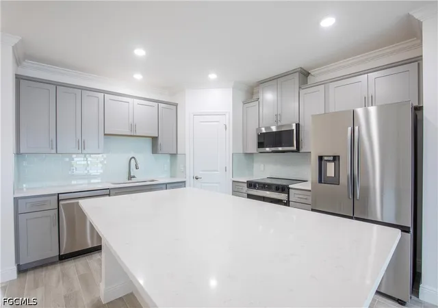 4th image of 10534 Fountain Palm Cir, Bokeelia, FL 33922 | MLS# 2026010348