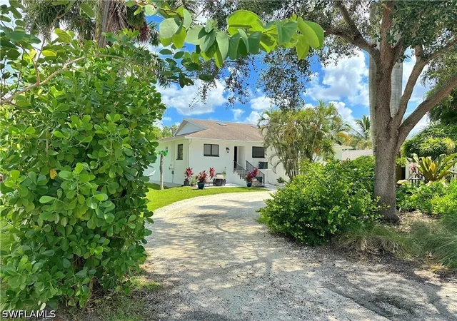 2nd image of 560 9th Ave S, Naples, FL 34102 | MLS# 226009255