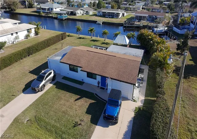 Photo 2 of Sale Pending at 421 Cross St, North Fort Myers, FL 33903 | MLS# 2026010366 | Listing updated on 2026-07-17