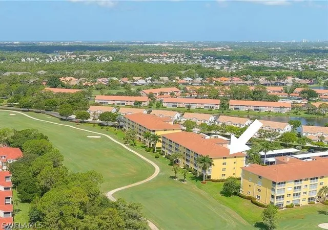 Listing Photo 5 - Condo for sale in building located at 6820 Sterling Grns Pl, Naples, FL 34104 - Unit #401