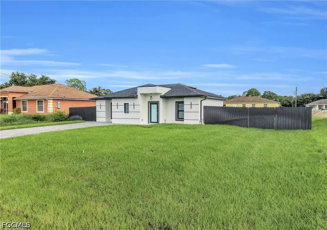 4th image of 2607 41St St W, Lehigh Acres, FL 33971 | MLS# 2026010427
