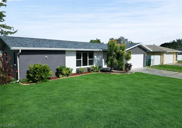 4th image of 3805 Se 12Th Ave, Cape Coral, FL 33904 | MLS# 2026010446