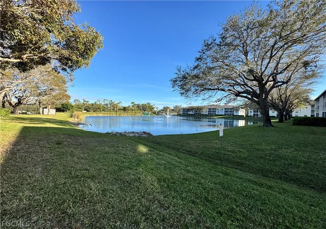 Homes for sale in Naples, FL | 9610 Victoria Lane, Naples, FL 34109 | Houzeo