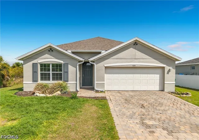 1st image of 524 Glendale Ave, Labelle, FL 33935 | MLS# 2026010603