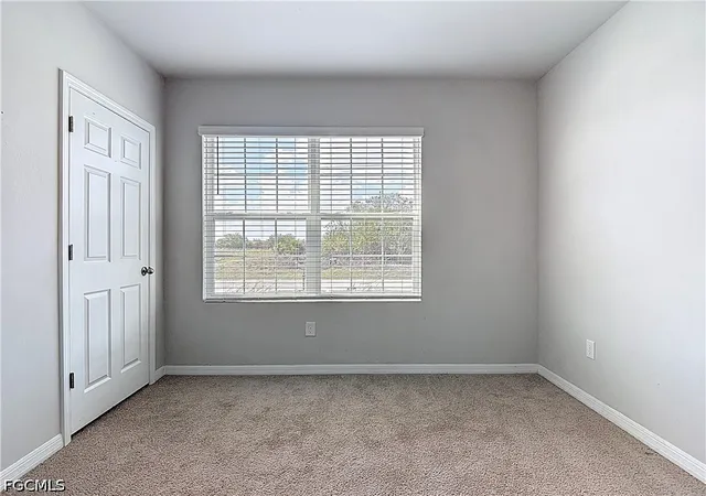 3rd image of 524 Glendale Ave, Labelle, FL 33935 | MLS# 2026010603