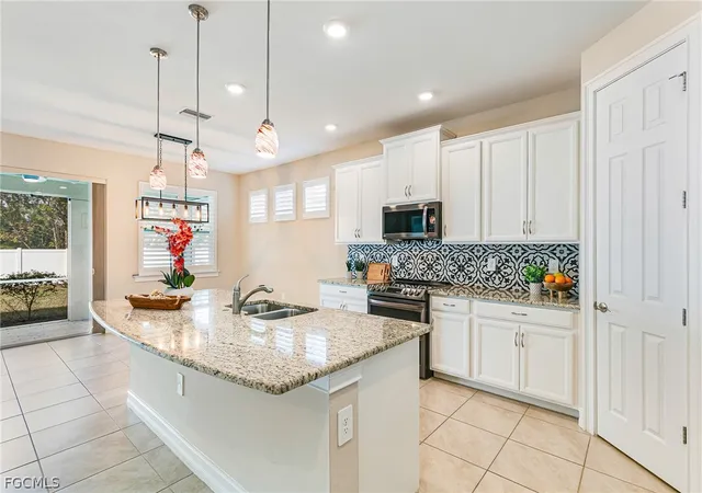 4th image of 3028 Royal Gardens Ave, Fort Myers, FL 33916 | MLS# 2026010622