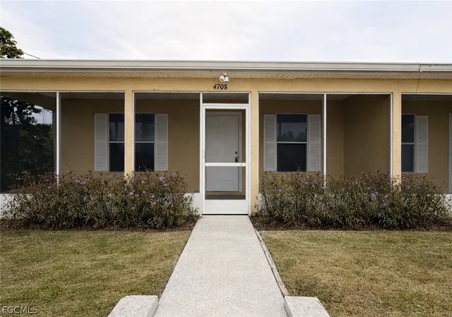 Photo 1 of Sale Pending at 4708 Golfview Blvd, Lehigh Acres, FL 33973 | MLS# 2026010645 | Listing updated on 2026-05-31