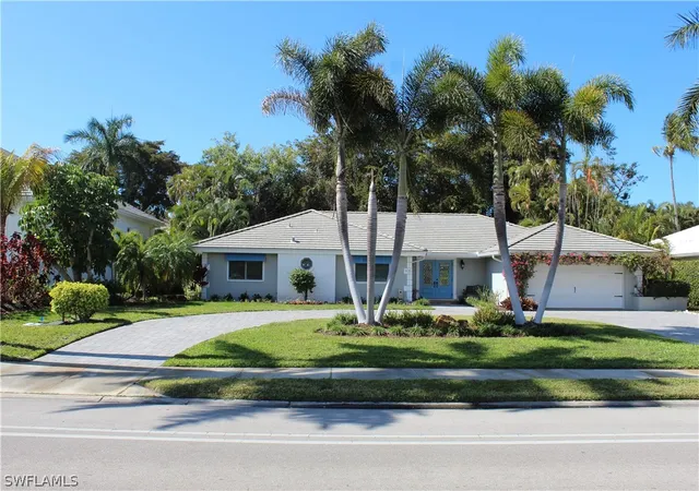 1st image of 606 Park Shore Dr, Naples, FL 34103 | MLS# 226007561