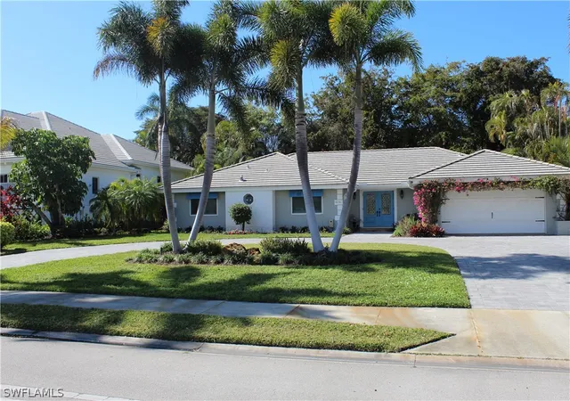 3rd image of 606 Park Shore Dr, Naples, FL 34103 | MLS# 226007561